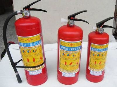 煙頭之患 阜南一鄉(xiāng)鎮(zhèn)兒童隨手扔煙頭引發(fā)消防安全警示